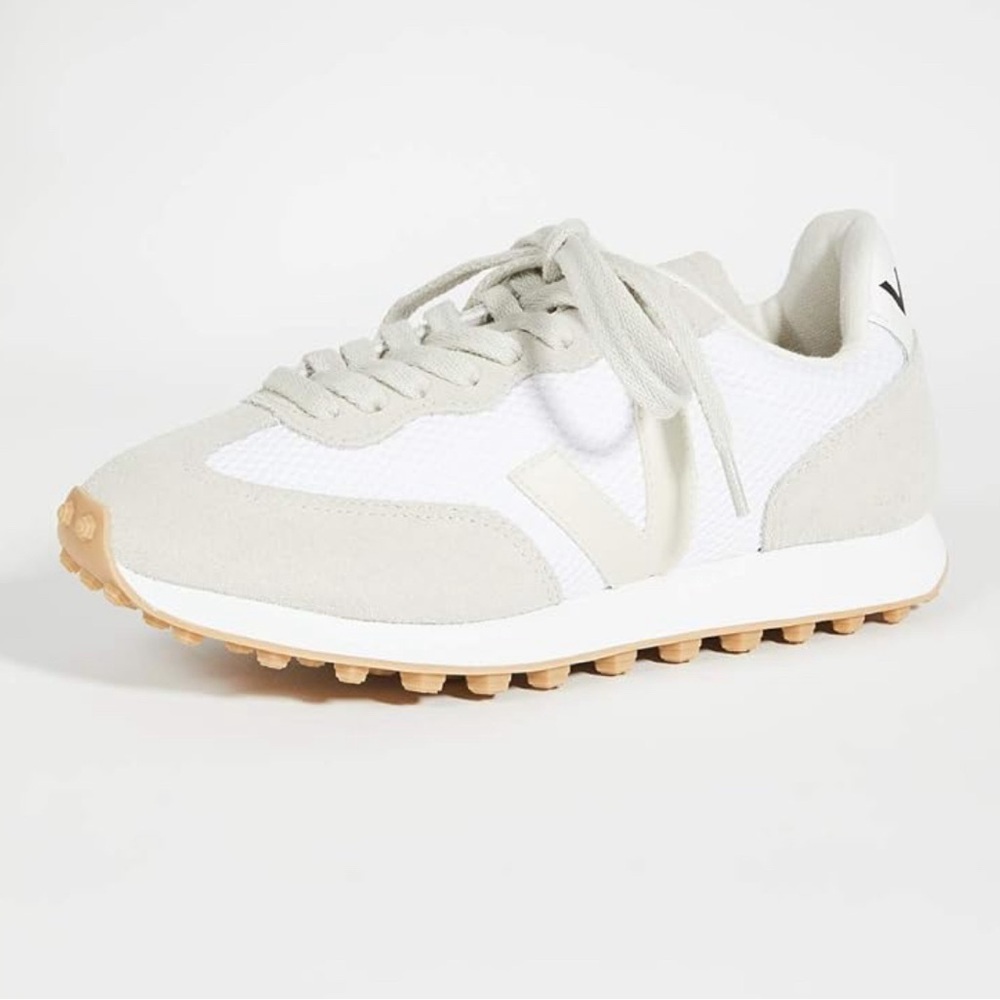 NEVER WORN BEFORE — VEJA Sneakers